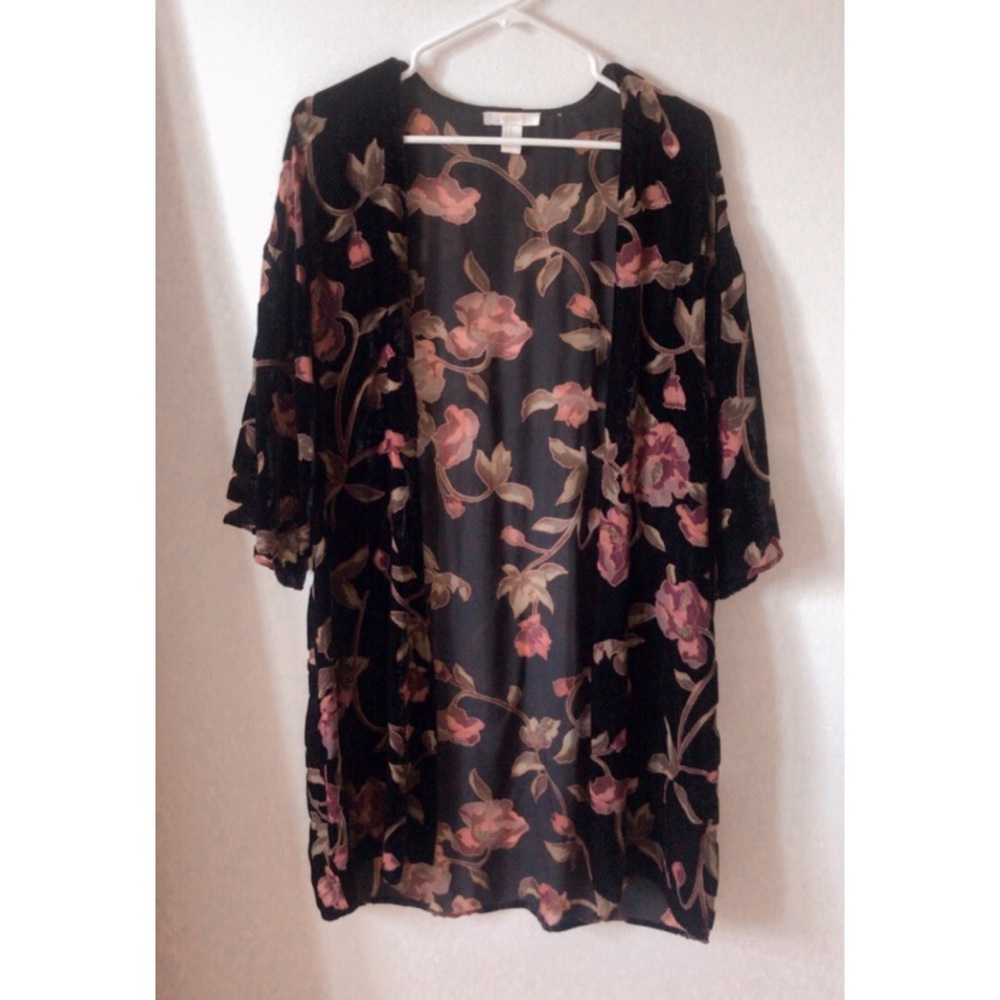 Velvet flowers kimono